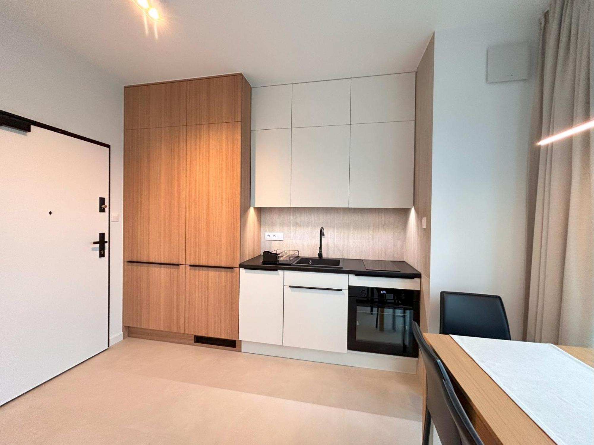 Apartmentprestige Central Station クラクフ エクステリア 写真
